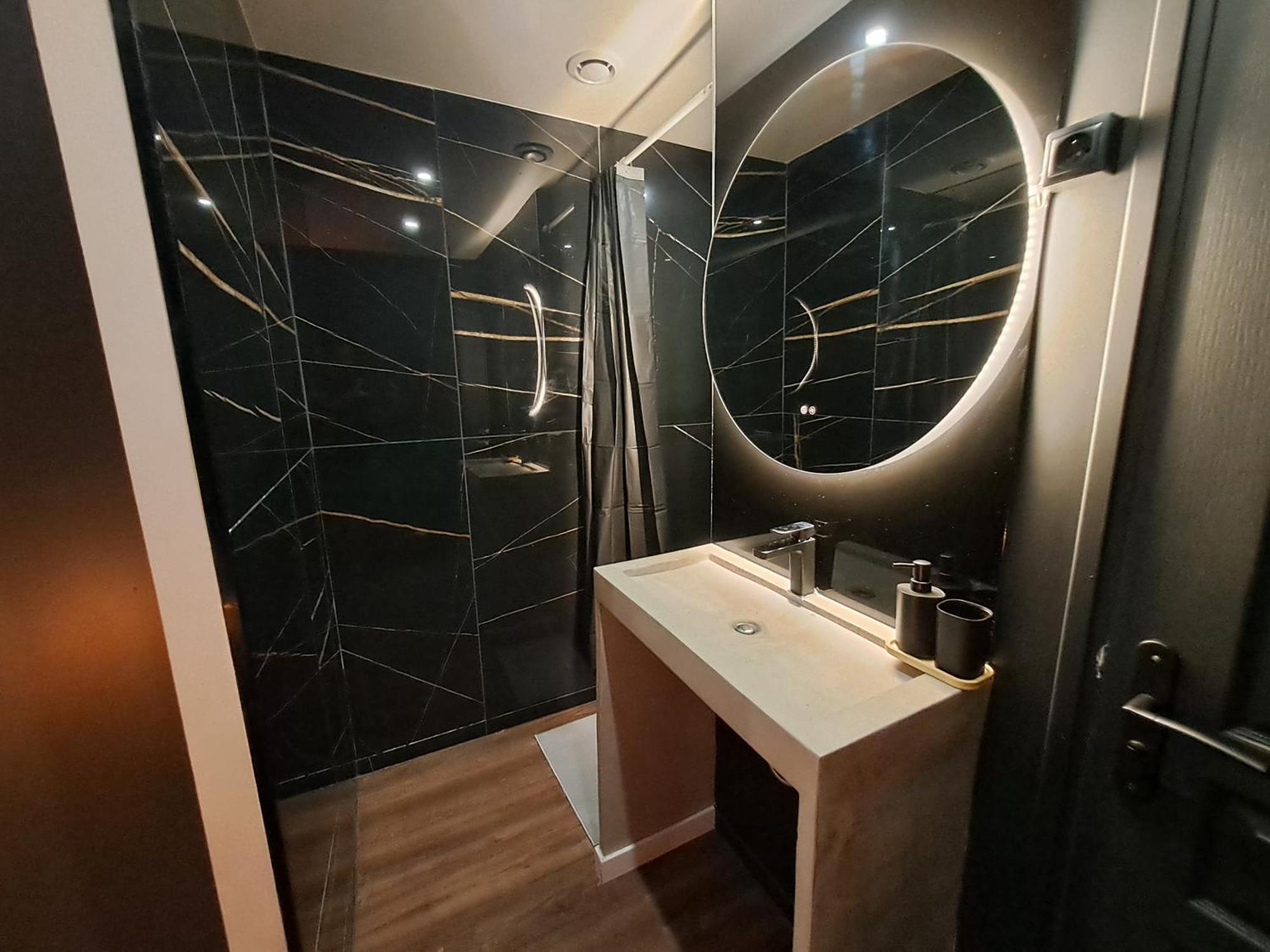 Belle Suite Metro 14 Paris Орли Экстерьер фото