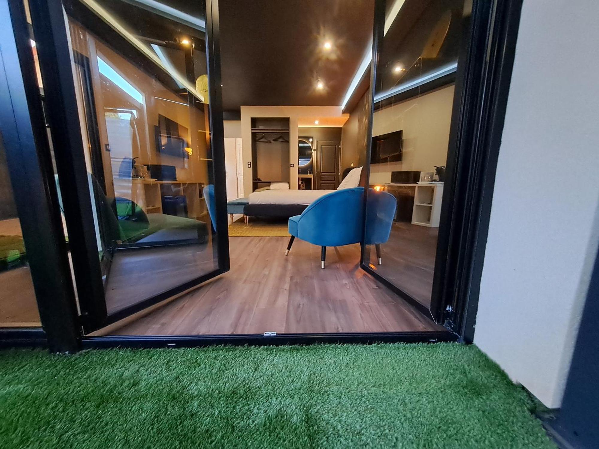 Belle Suite Metro 14 Paris Орли Экстерьер фото
